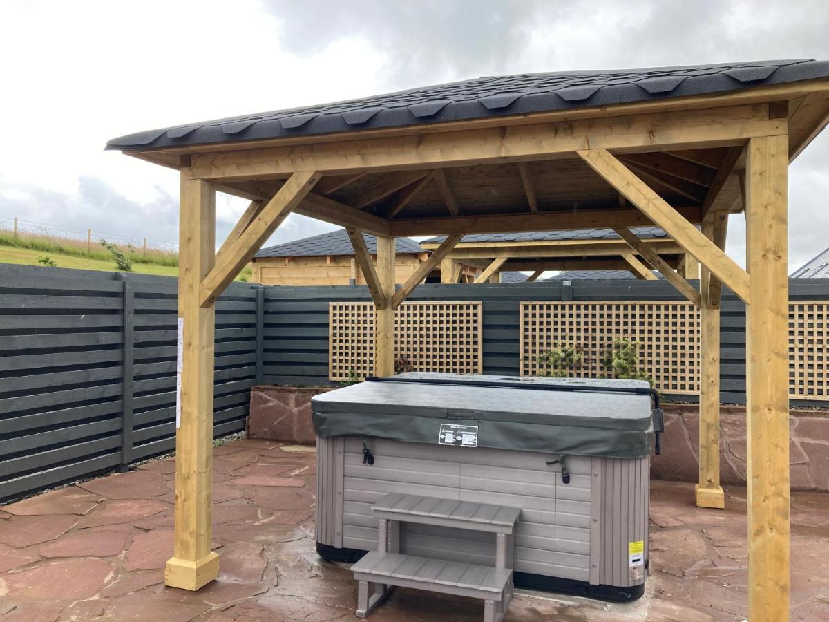 Westertonhill Lodge 3 With Hot Tub Option Balloch Exterior photo