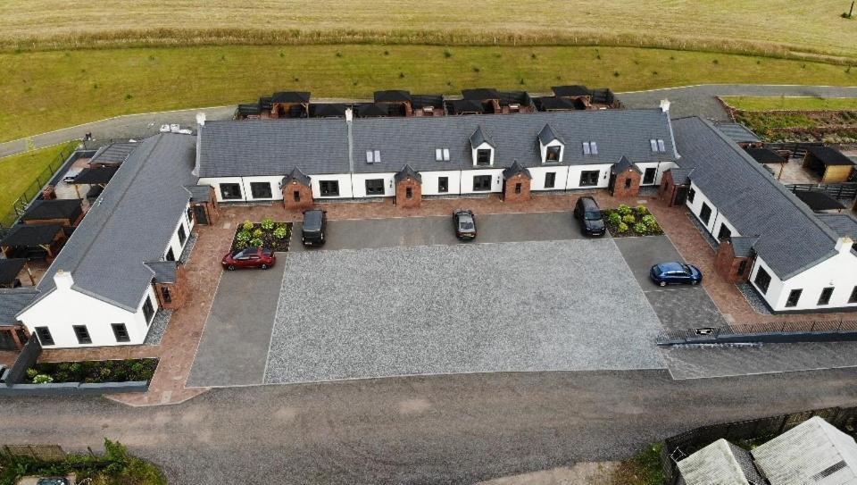 Westertonhill Lodge 3 With Hot Tub Option Balloch Exterior photo