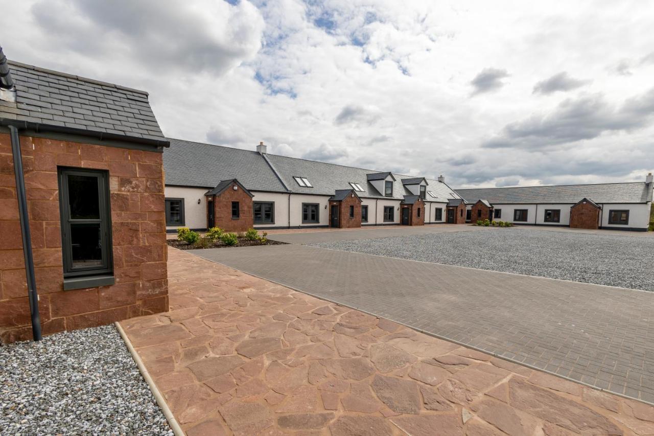 Westertonhill Lodge 3 With Hot Tub Option Balloch Exterior photo